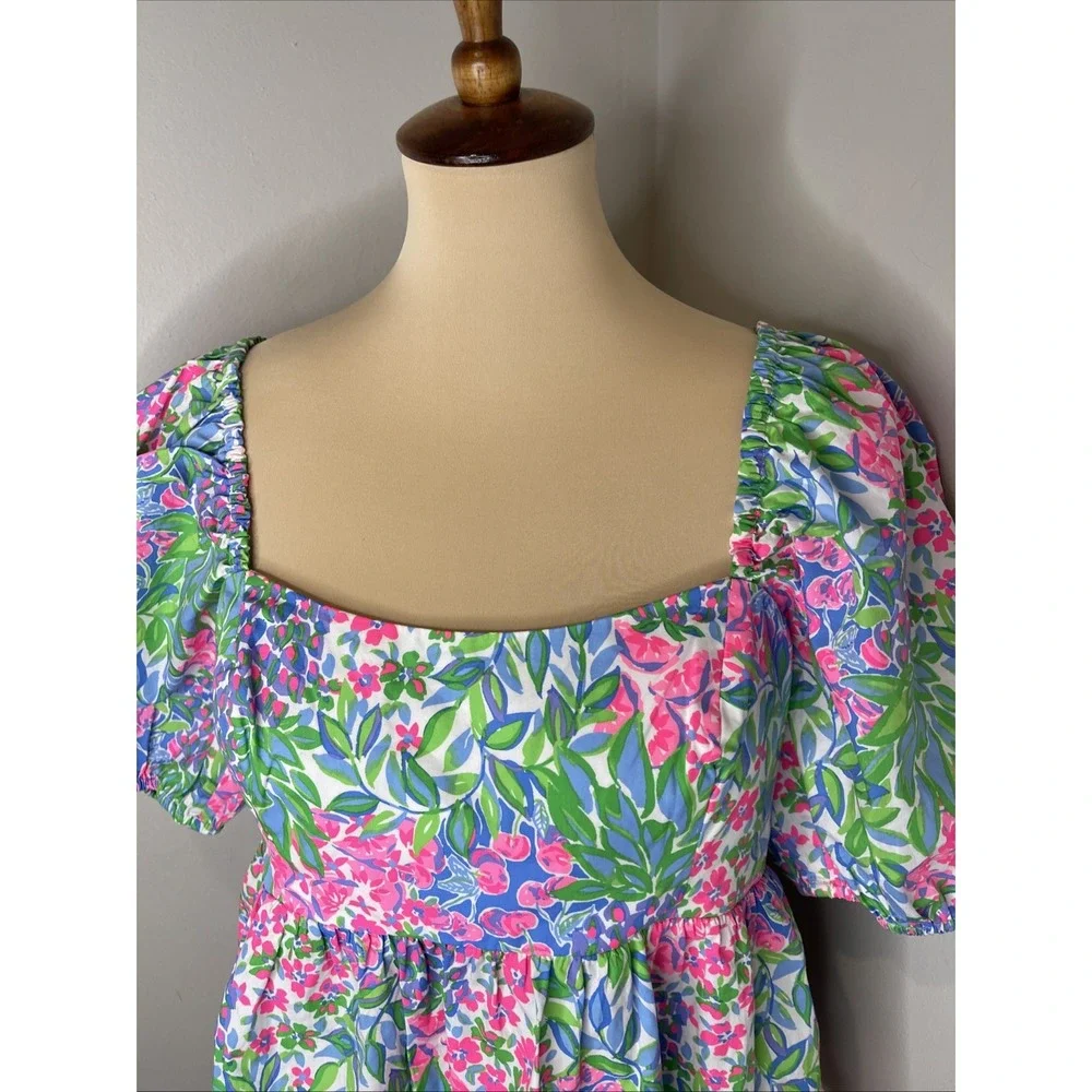 Lilly Pulitzer Kay A cherry on Top Print Puff sleeve Top size 10